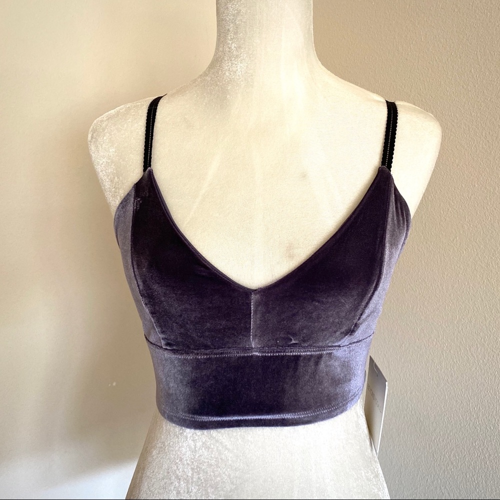 Beyond Yoga Lilac velvet bra